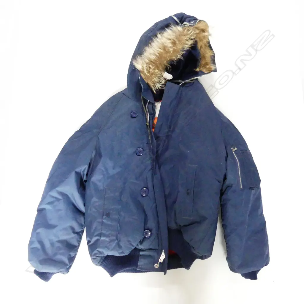 N2B AIR FORCE SNORKEL JACKET, NAVY BLUE w. COYOTE FUR TRIM MENS SZ M. Image 1++