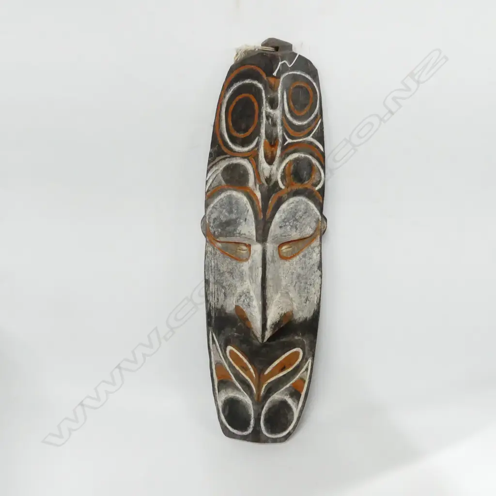 PNG FACE MASK H740MM Image 1++