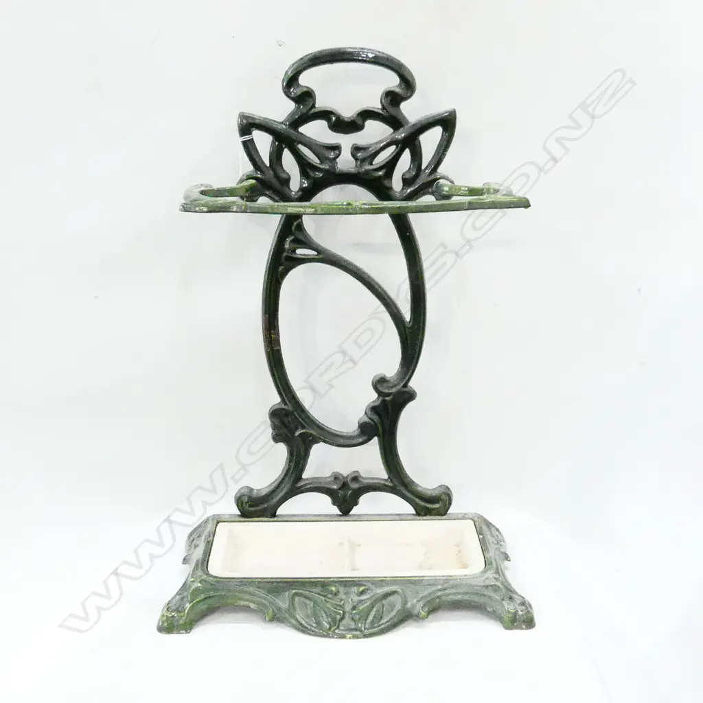 CAST IRON UMBRELLA STAND H.625mm Image 1++
