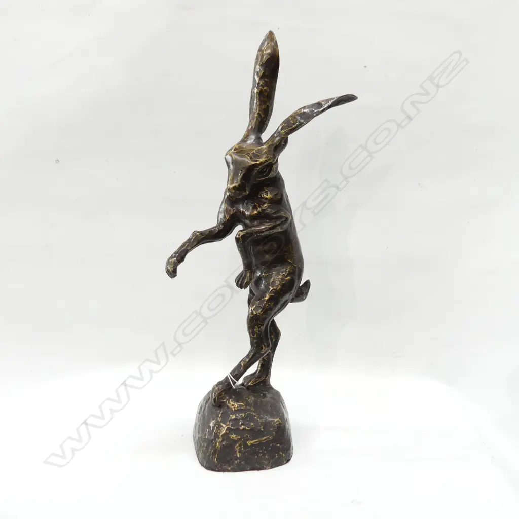 BRONZE BOXING HARE ON PEDESTAL BASE H 460MM Image 1++