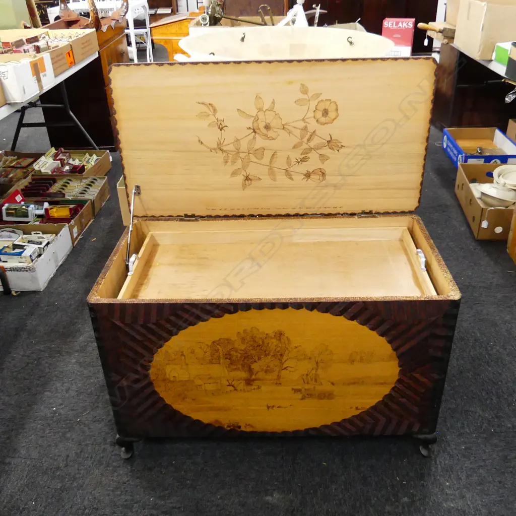 DECORATIVE NZ POKER WORKED TRUNK by A.E. Shortt Thames Coast.... Image 1++