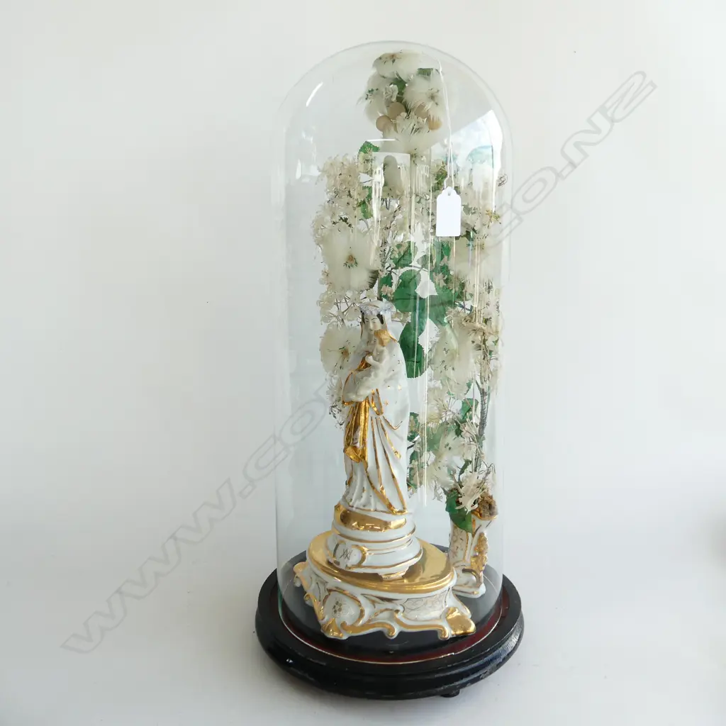 ANTIQUE WEDDING DOMES w. FIGURE & WHITE FAUX FLOWER DISPLAY H.560mm Image 1++