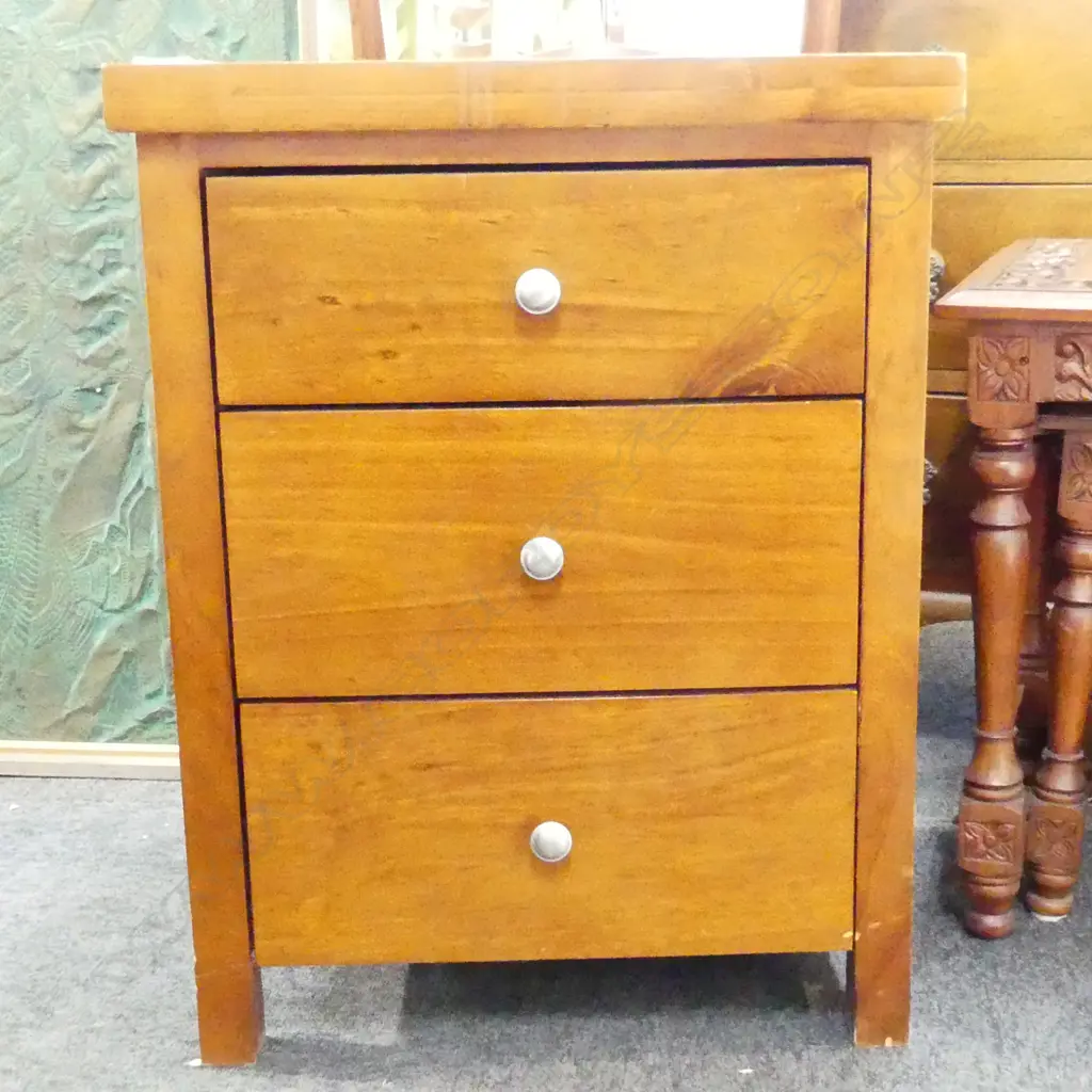 3 DRAWER BEDSIDE DRAWERS 510x400x660mm Image 1++