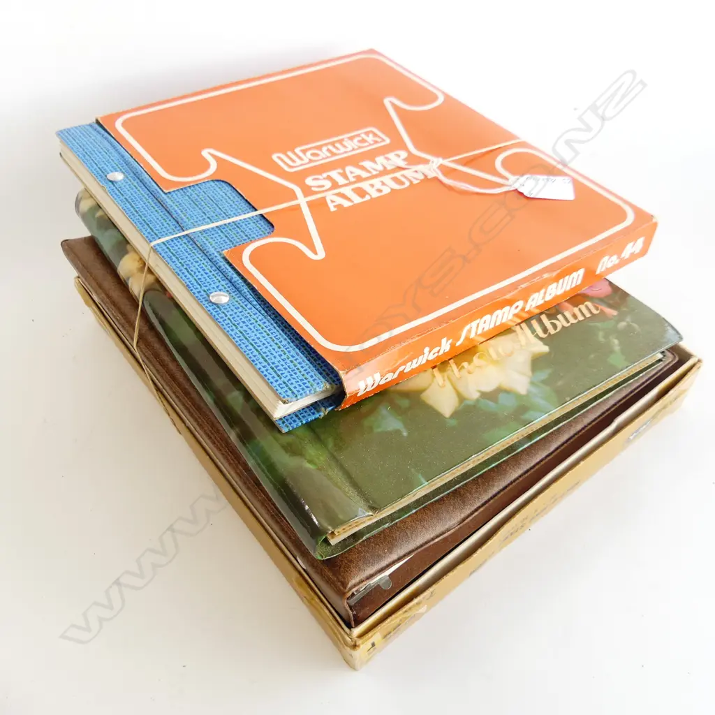 4 VINTAGE STAMP ALBUMS W WORLD COLLECTIONS includes NZ Image 1++