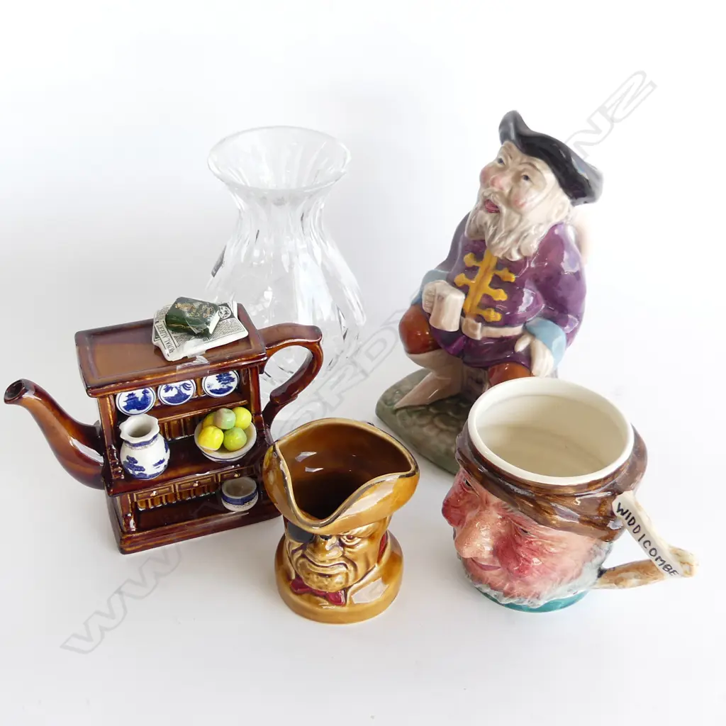 SMALL BOX 3 CHARACTER JUGS CRYSTAL VASE & TEAPOT  Image 1++
