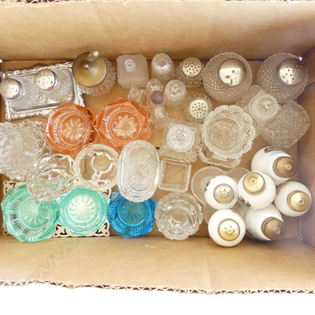 BOX ASST VINTAGE GLASS S&P SHAKERS, COLOURED GLASS SALTS ETC... Image 1++