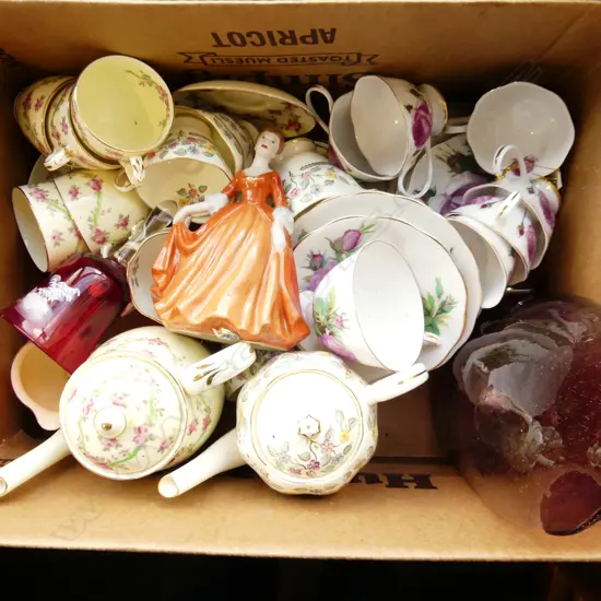 BOX LOT CHINA CUPS ETC