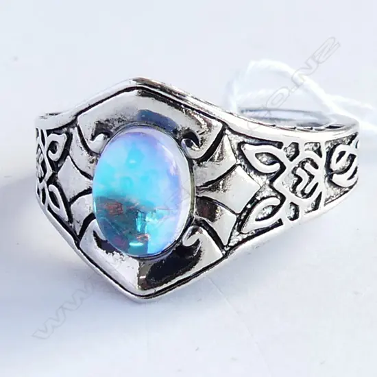 MOONSTONE STYLE & SILVER PLATED GOTHIC COSTUME JEWELLERY RING