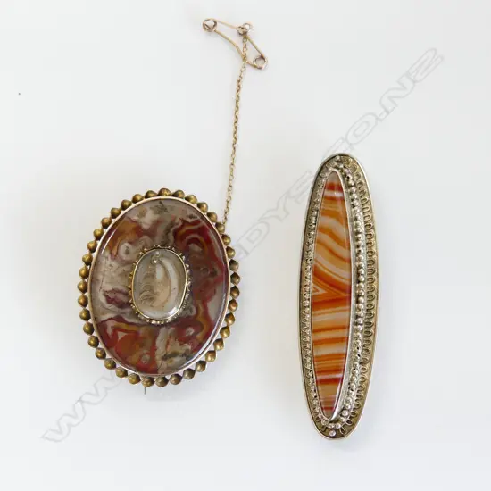 2 AGATE BROOCHES 9ct & SILVER