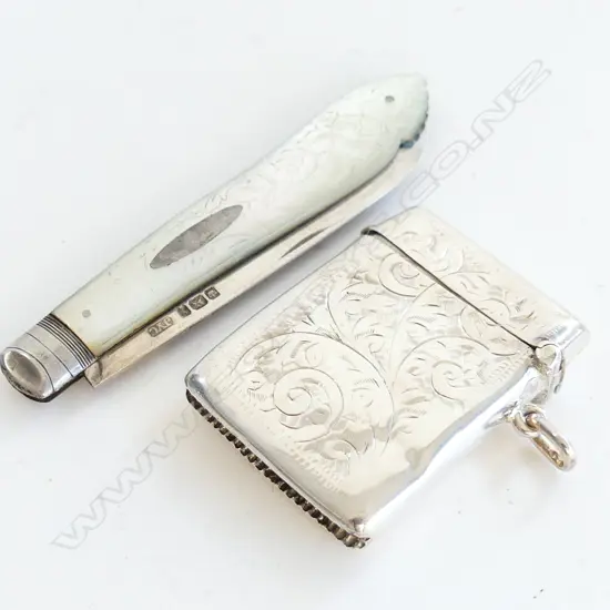 S/SILVER VESTA BOX & S/SILVER & MOP FRUIT POCKET KNIFE TOTAL WIEGHT 46grms