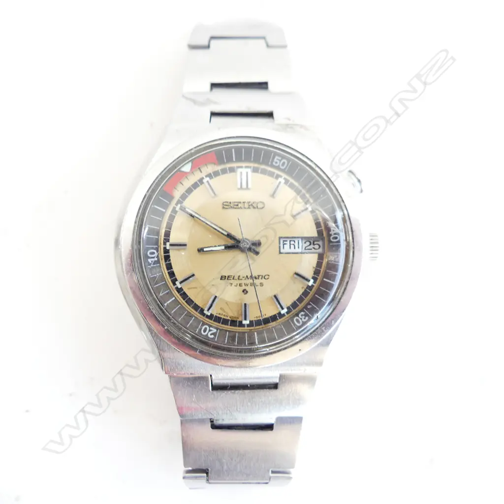 SEIKO BELL-MATIC 17 jewel GENTS WRISTWATCH working small crack to glass Image 1++