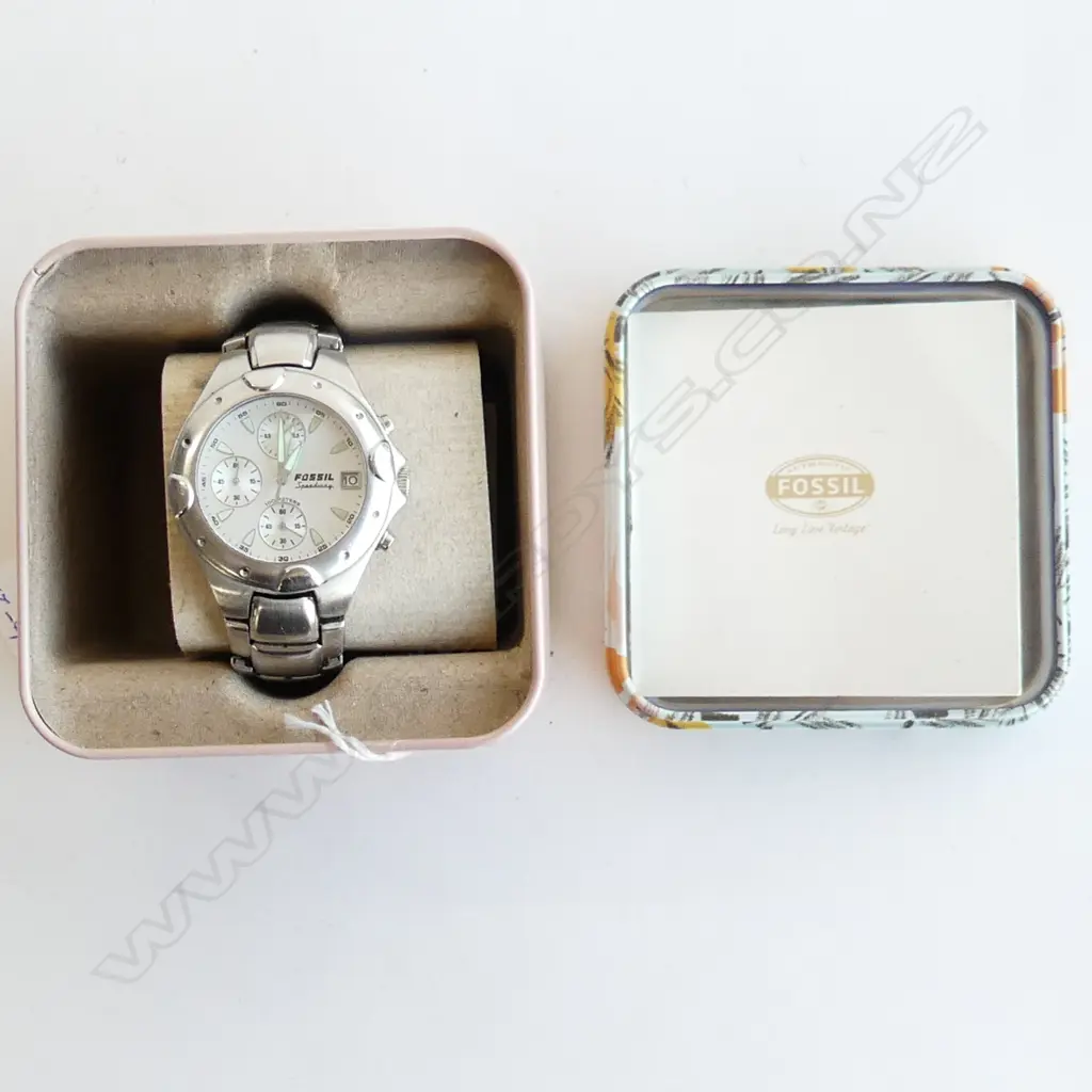 MENS FOSSIL SPEEDWAY WATCH, WORKING & IN ORIGINAL TIN WITH INSTRUCTION BOOK Image 1++