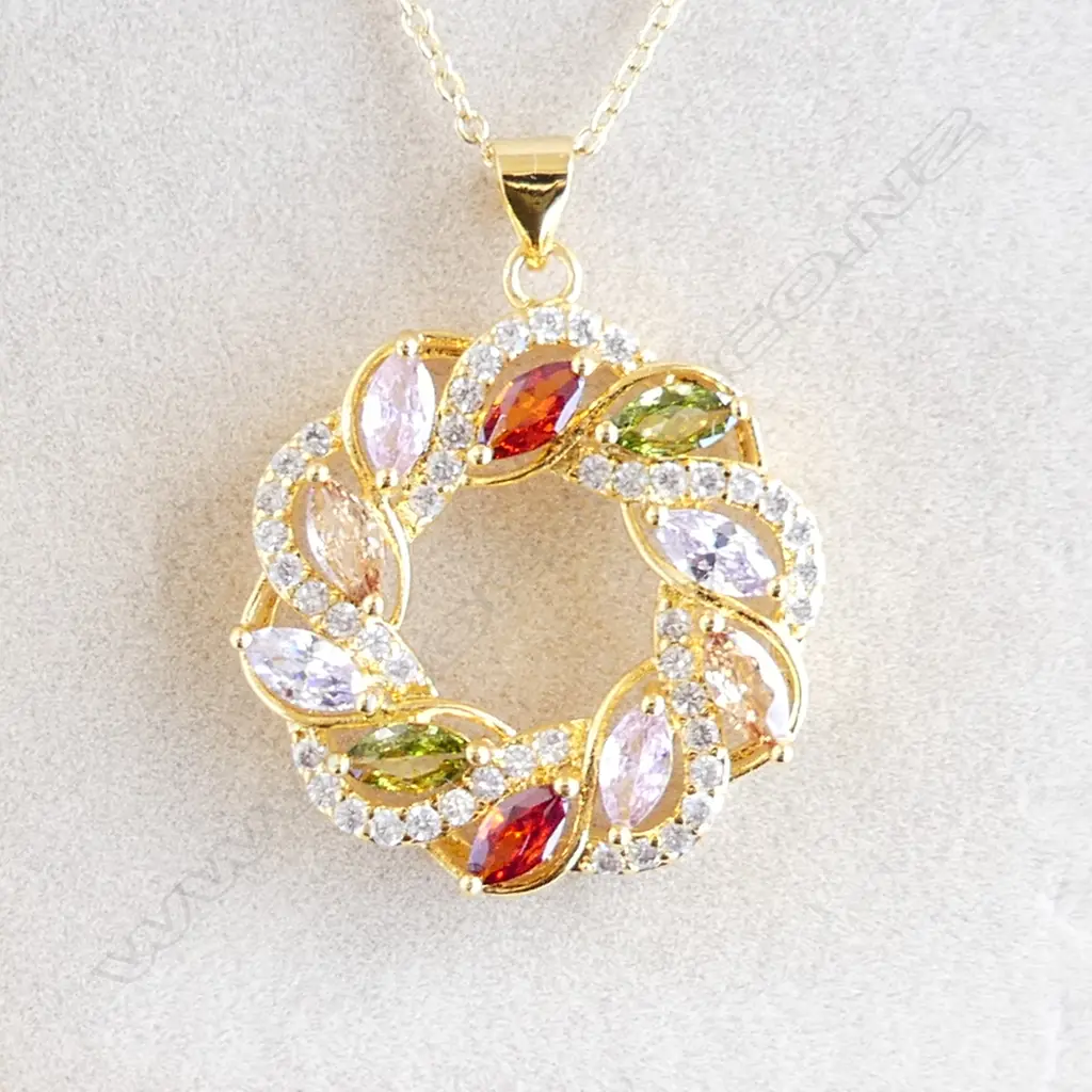 GORGEOUS 925 GOLD GILT SILVER MULTI GEM SET PENDANT & CHAIN - BOXED COSTUME JEWELLERY Image 1++