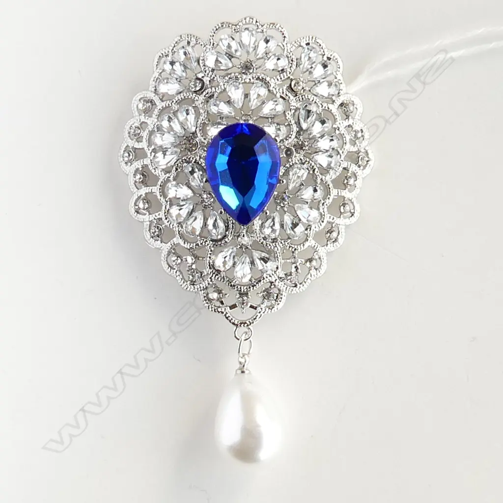 LG FAUX DIAMOND & SAPPHIRE BROOCH WITH PEARL DROP L. 80mm Image 1++