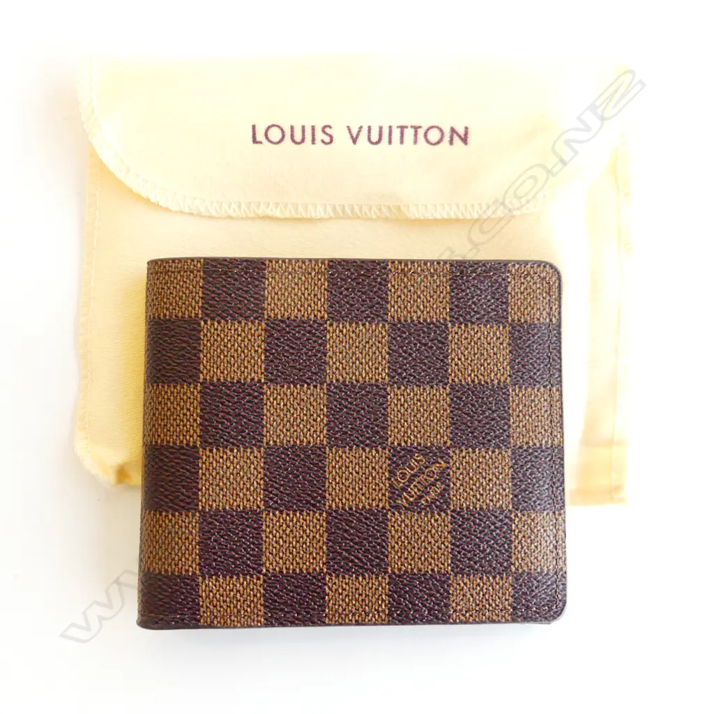 FAUX DESIGNER MENS BROWN CHECKERED WALLET, IN DUST COVER  Image 1++