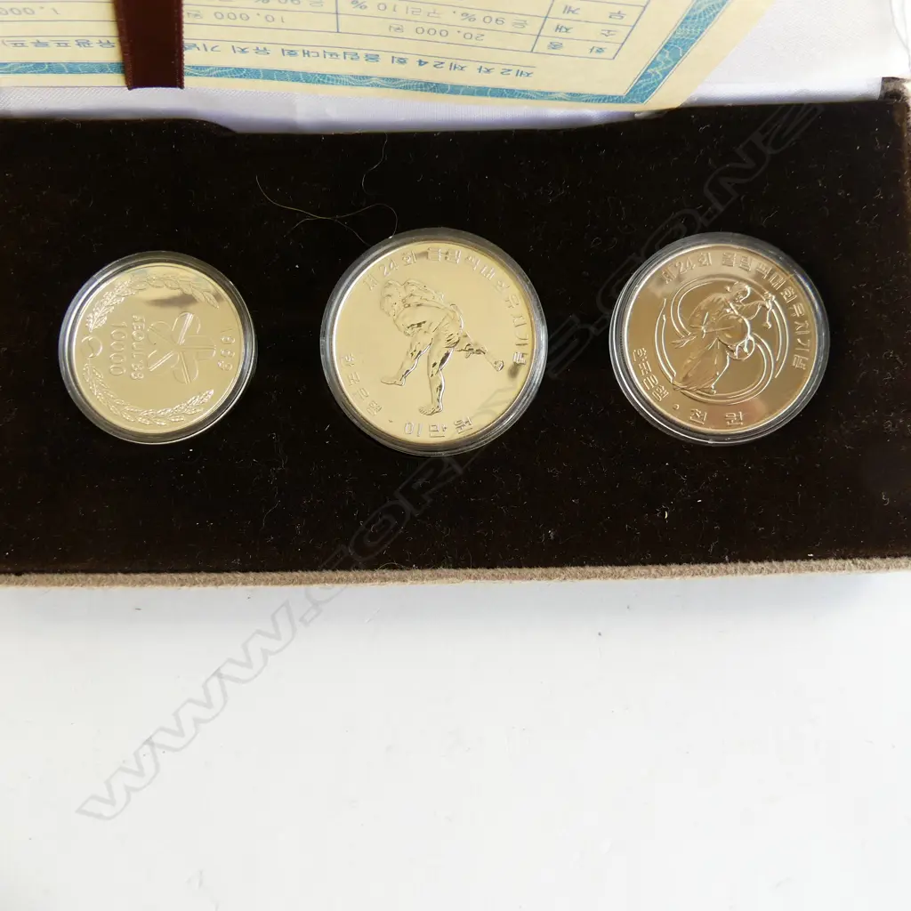 CASED KOREAN SILVER COMMEMORATIVE COINS, PROOF SET - 24TH OLYMPIC GAMES, MINTED 1983 Image 1++