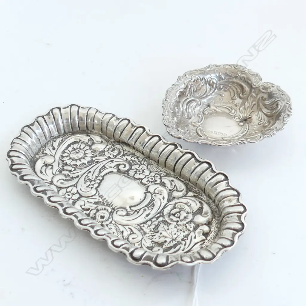 2 S/SILVER PIN DISHES 39grms Image 1++