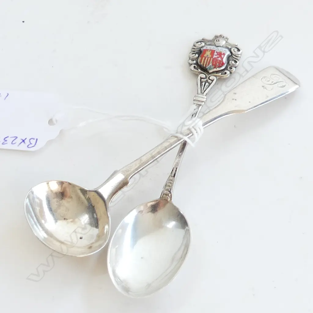GEO S/SILVER SALT SPOON & SILVER SOV SPOON Image 1++