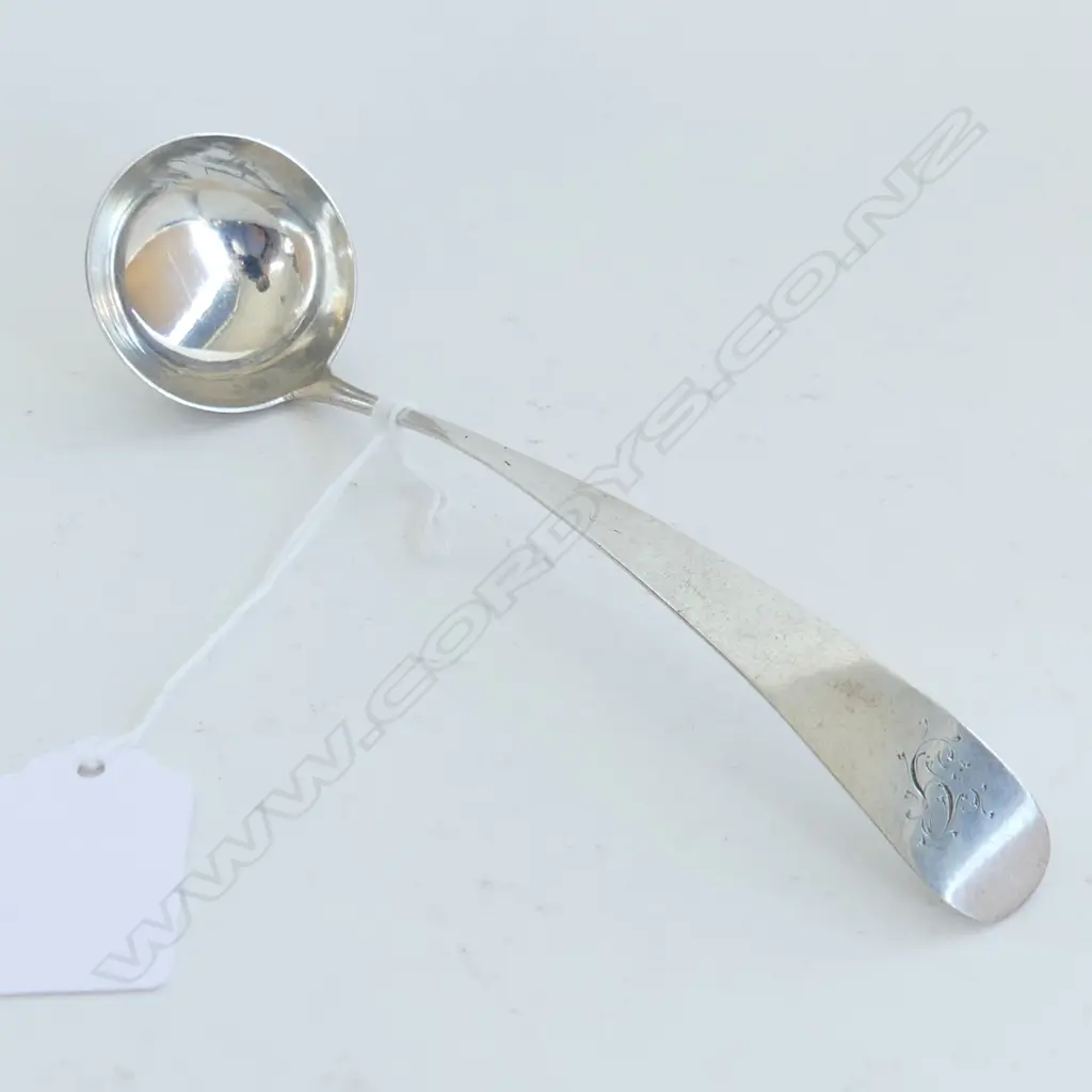 SCOTTISH S/SILVER GEO SAUCE LADLE 23grms Image 1++