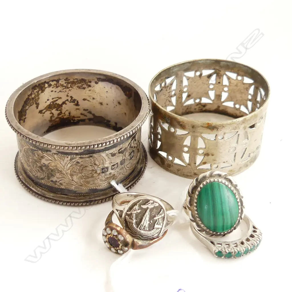 4 ASST. RINGS + 2 NAPKIN RINGS (1 STG) Image 1++