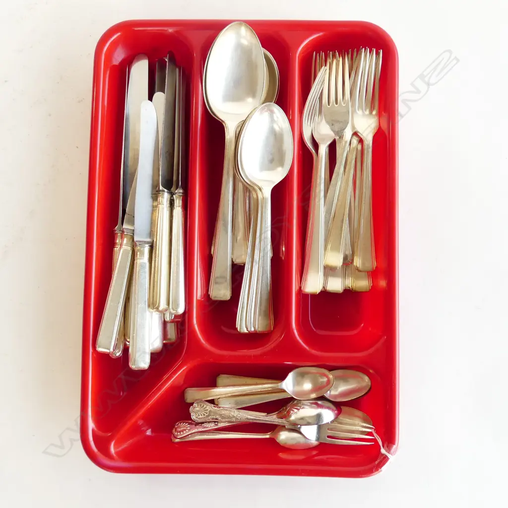 TRAY SILVER PLATE CUTLERY Image 1++