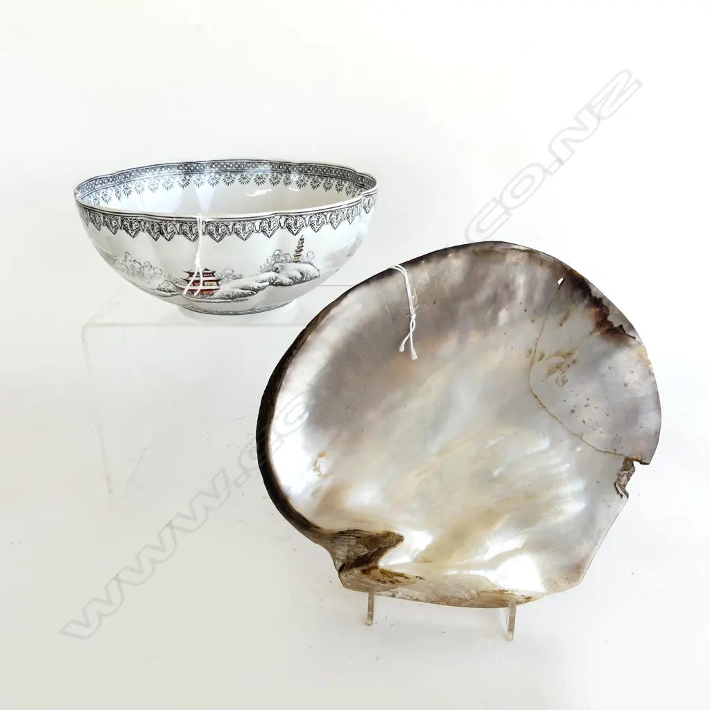 CHINESE EGGSHELL PORCELAIN BOWL 180mm dia + CARVED MoP SHELL (FAULTED) Image 1++