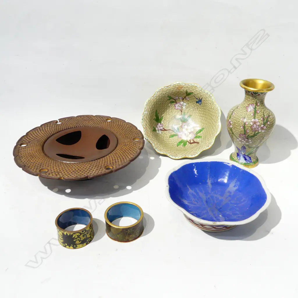 6 ORIENTAL PCES; CAST IRON INCENSE BURNER 220mm dia, 2 BOWLS, PR CLOISONNE NAPKINS & VASE H.150mm Image 1++