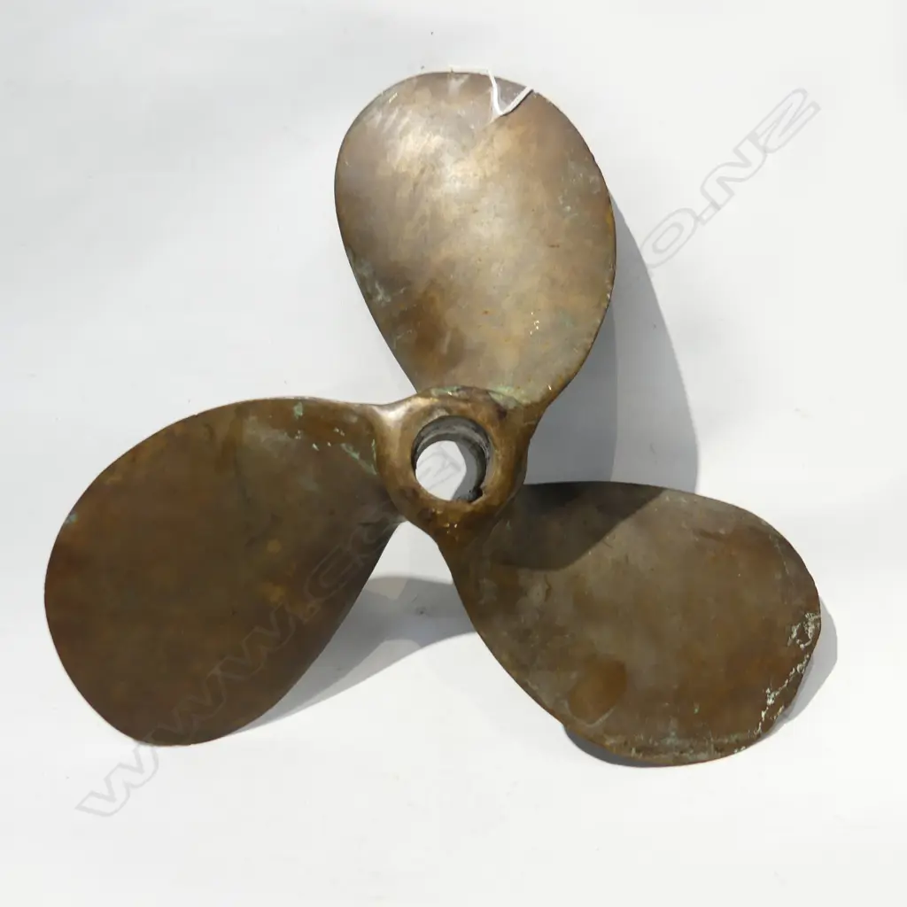BRASS BOAT PROPELLER W360MM Image 1++
