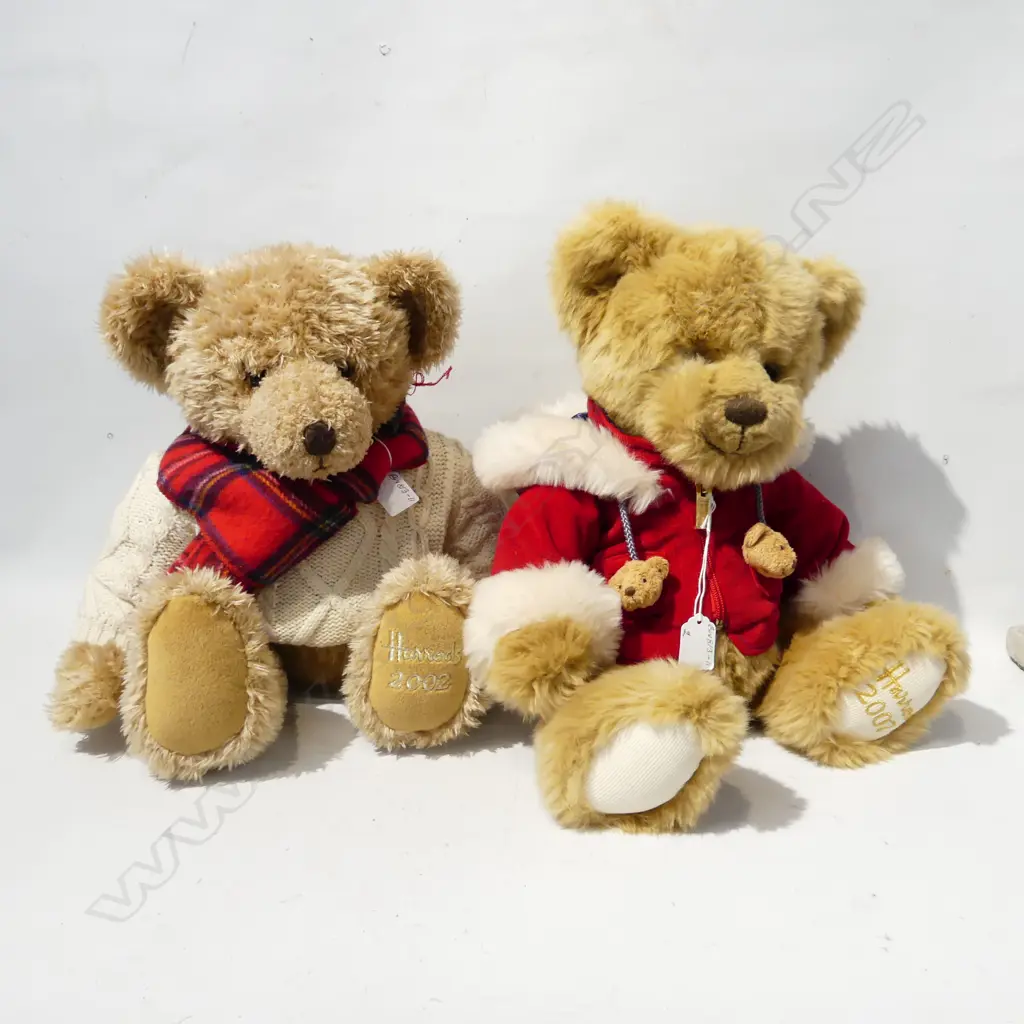 2 HARRODS XMAS BEARS 2007, 2002 Image 1++