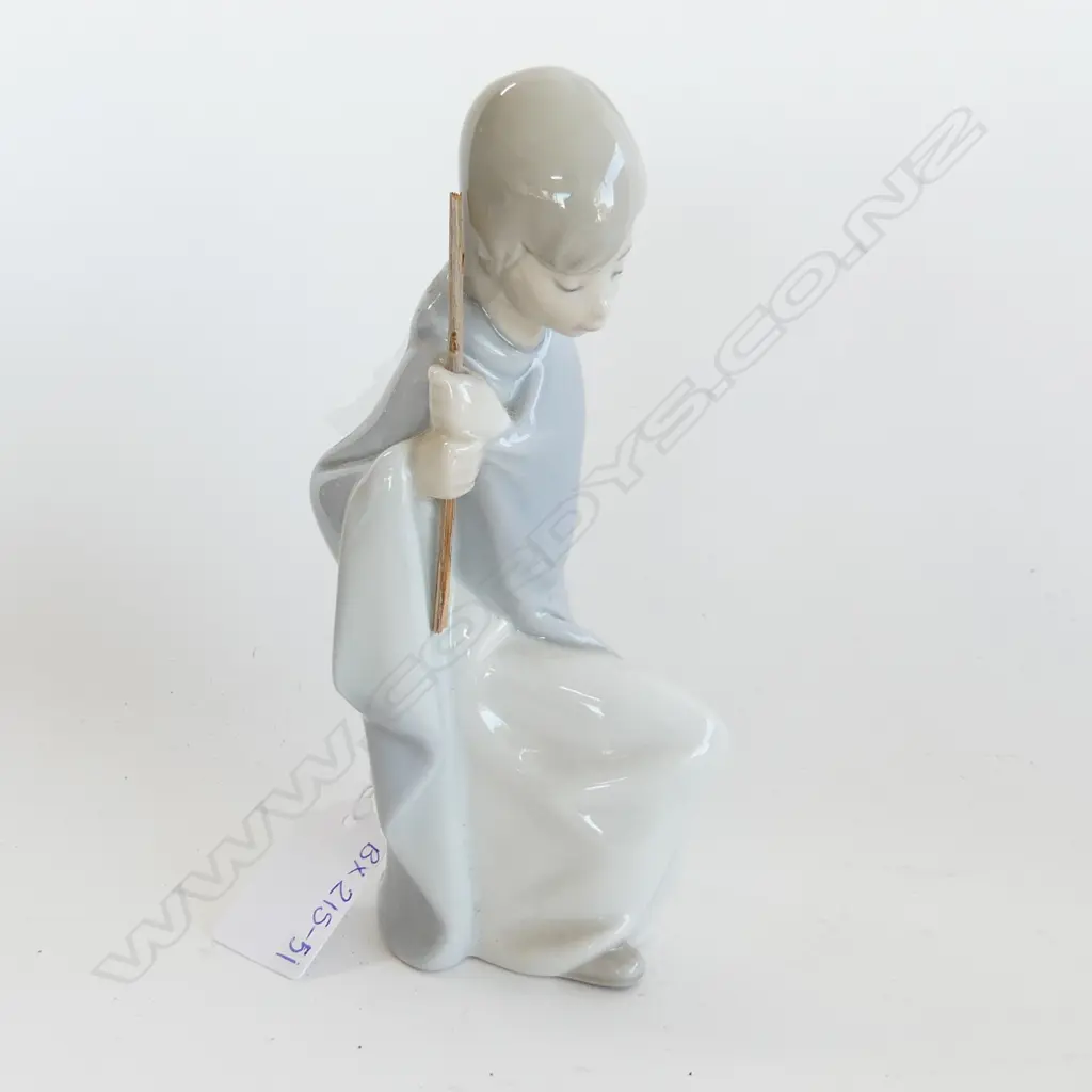 LLADRO SHEPHERD BOY WITH STAFF H. 155mm Image 1++