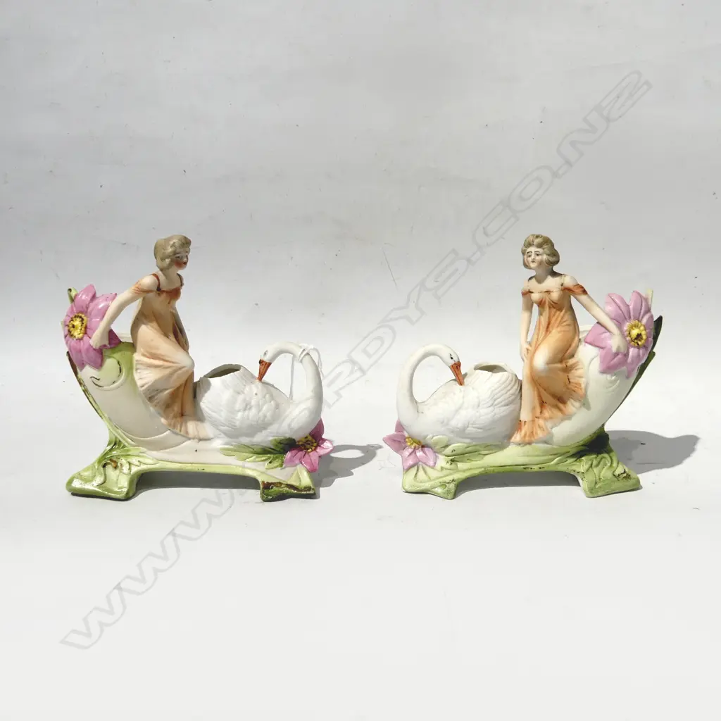PR BISQUE VASES W.140mm Image 1++