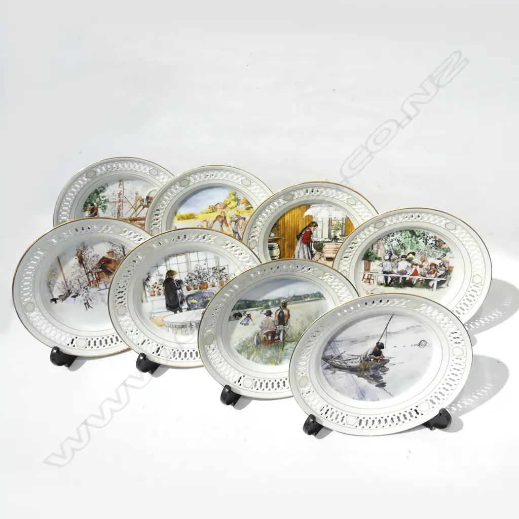 8 COLLECTABLE BING & GRONDAHL PIERCED RIM PLATES, DIA  220mm + 8 plate stands  Image 1++