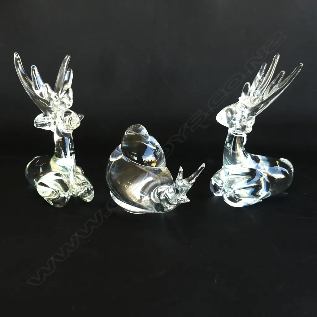 3 CLEAR ART GLASS ANIMALS; PR REINDEER (H. 145mm) & SNAIL (L 140mm) Image 1++