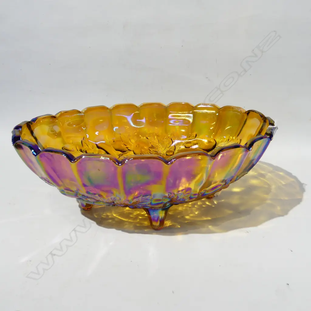 CARNIVAL GLASS FOOTED FRUIT BOWL 220X310MM Image 1++