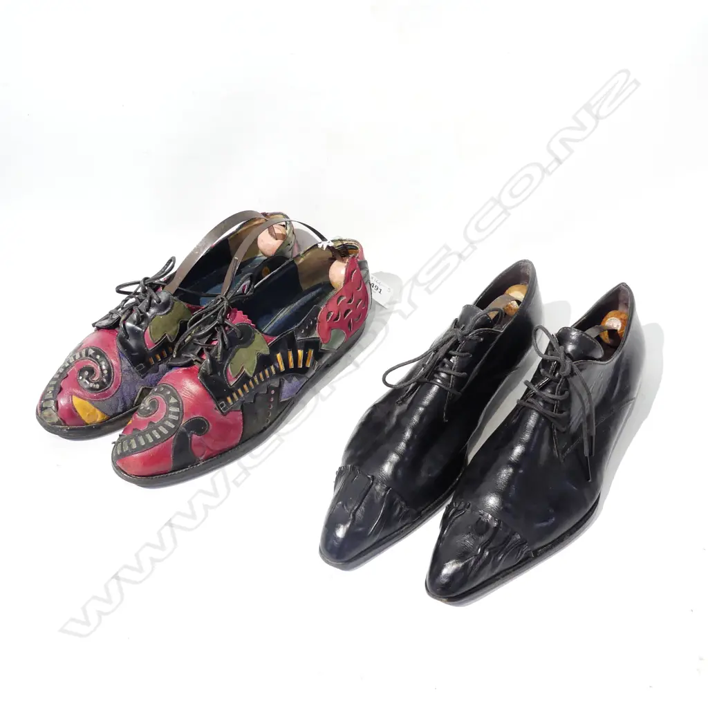 2 PRS VINTAGE SHOES; LTD ED MULTI COLOURED LEATHER BROGUES & HENRY BEGUELIN BESPOKE BLACK LEATHER SHOES. BOTH SZ 38... Image 1++