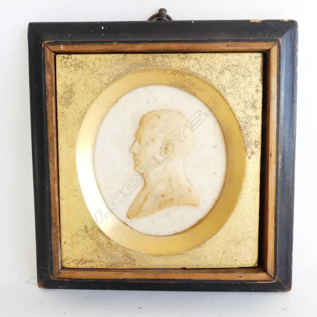 EARLY 19thC SILHOUETTE RELIEF; LT. COL. ROBERT BATTY (1789-1848) 170x165mm overall / some damage Image 1++