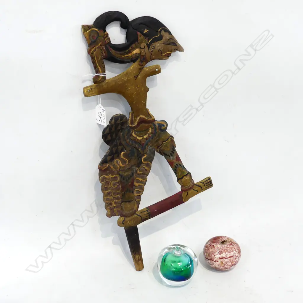 CARVED WOODEN INDONESIAN PUPPET H.455mm, 2 APPLES; STONE & GLASS Image 1++