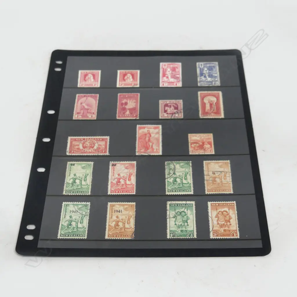 PAGE OF GOOD NZ HEALTH STAMPS x 19: Blue & Red Boy pr. Hygeia. Pathway. Crusader etc Image 1++