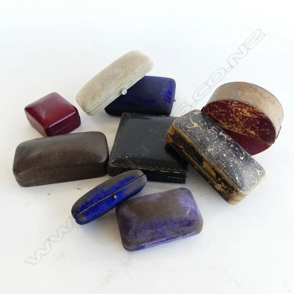 9 ANTIQUE RING & JEWELLERY CASES  Image 1++