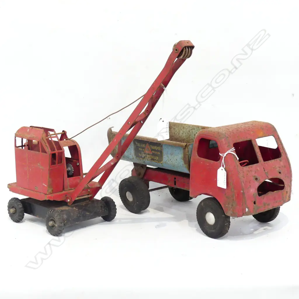 TRIANG TIN TOY DUMP TRUCK L360 & TIN TOY CRANE L400MM Image 1++