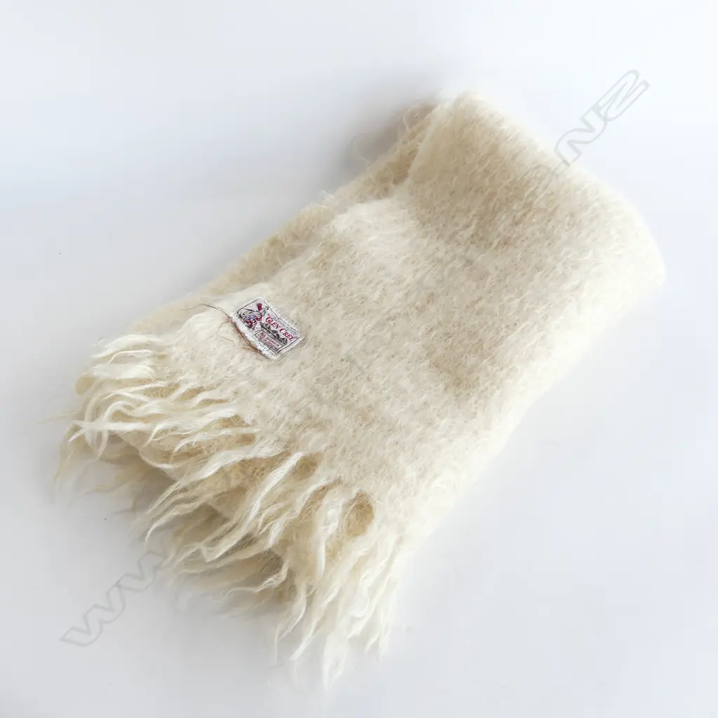 SCOTISH LABELED CREAM MOHAIR SHAWL L1M400MM W480MM Image 1++