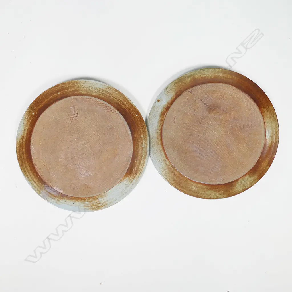 Two Barry Hockenhull pottery plates, Image 1++