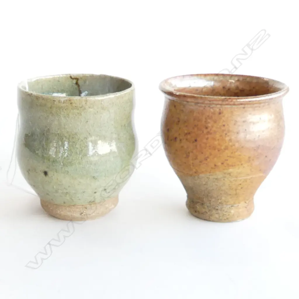 2 NZ POTTERY YUNOMI, TEA CUPS H. 90mm Image 1++