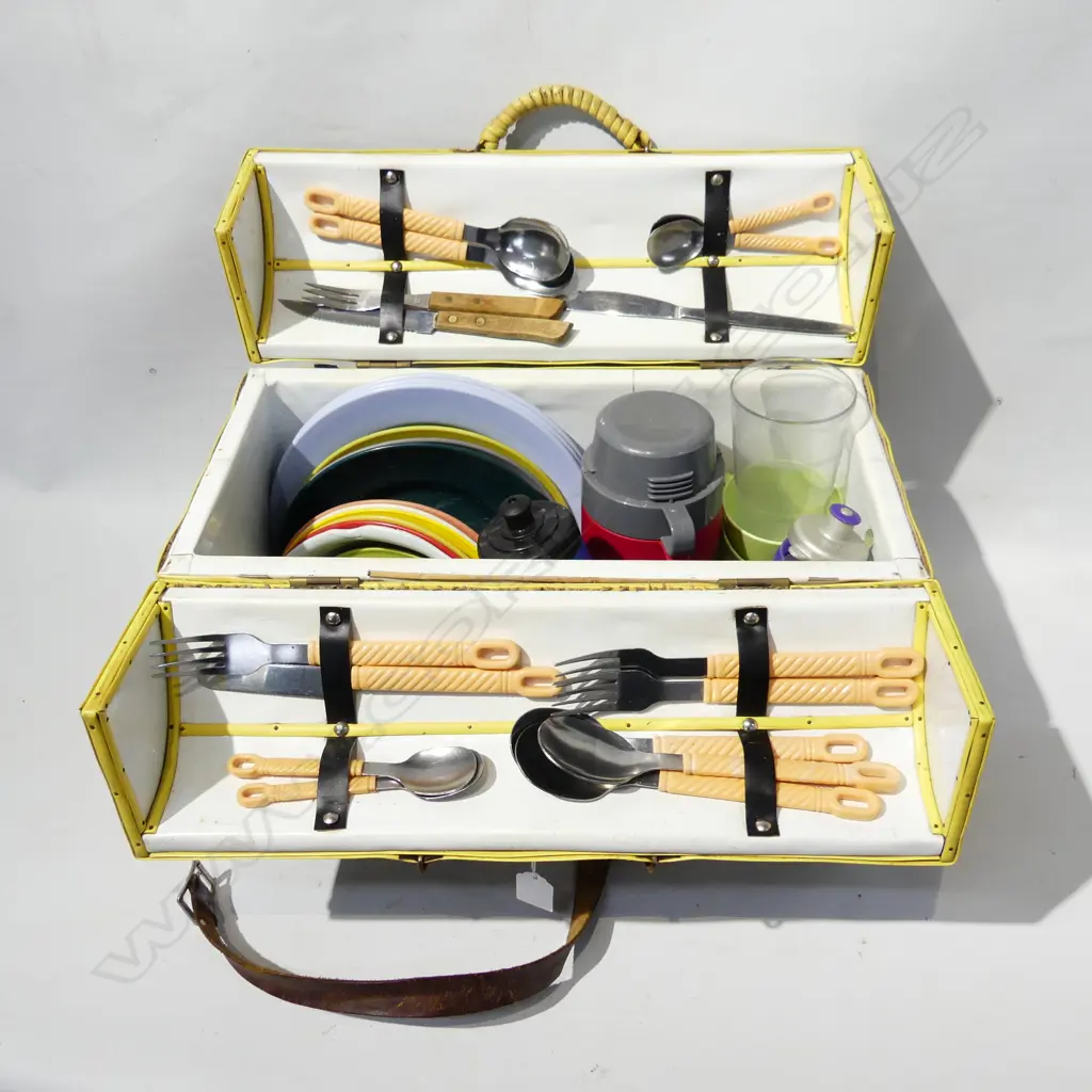 VINTAGE PICNIC CASE W.440mm Image 1++