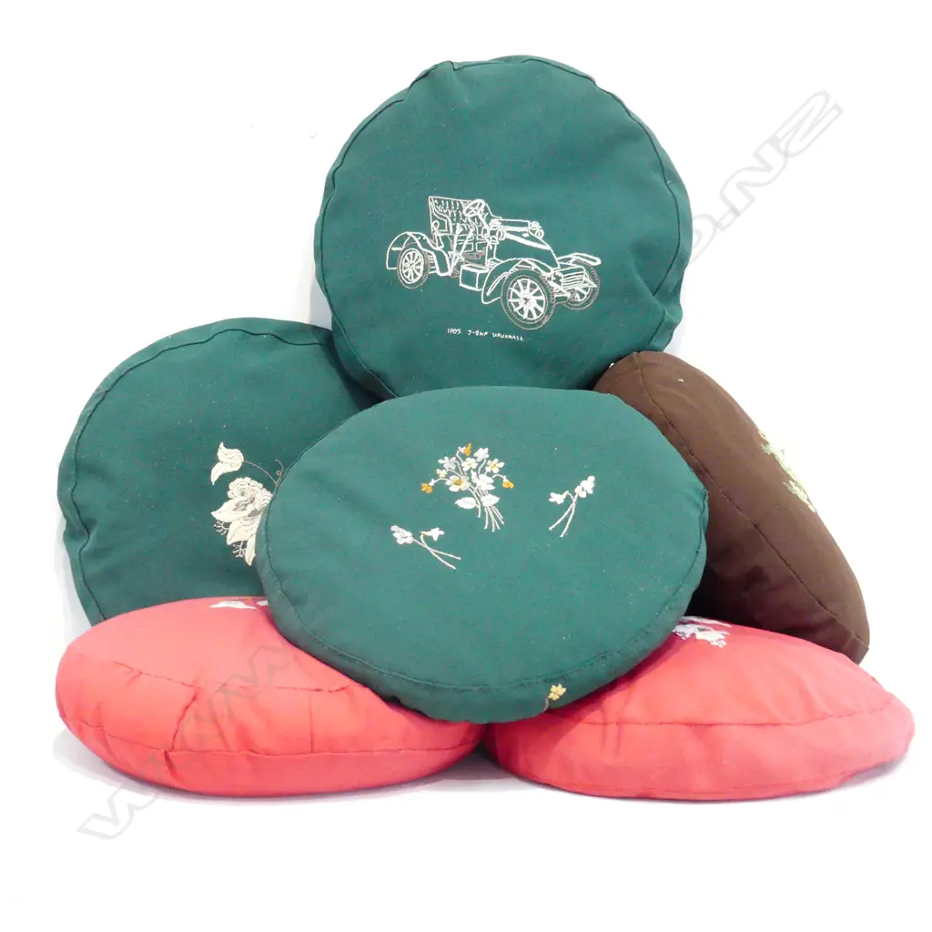 7 HOME MADE ROUND CUSHIONS  **RTV** Image 1++