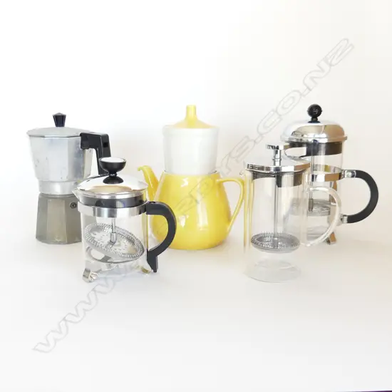 5 COFFEE MAKERS, INCL. CERAMIC VILLEROY & BOSCH FILTER c.1970S