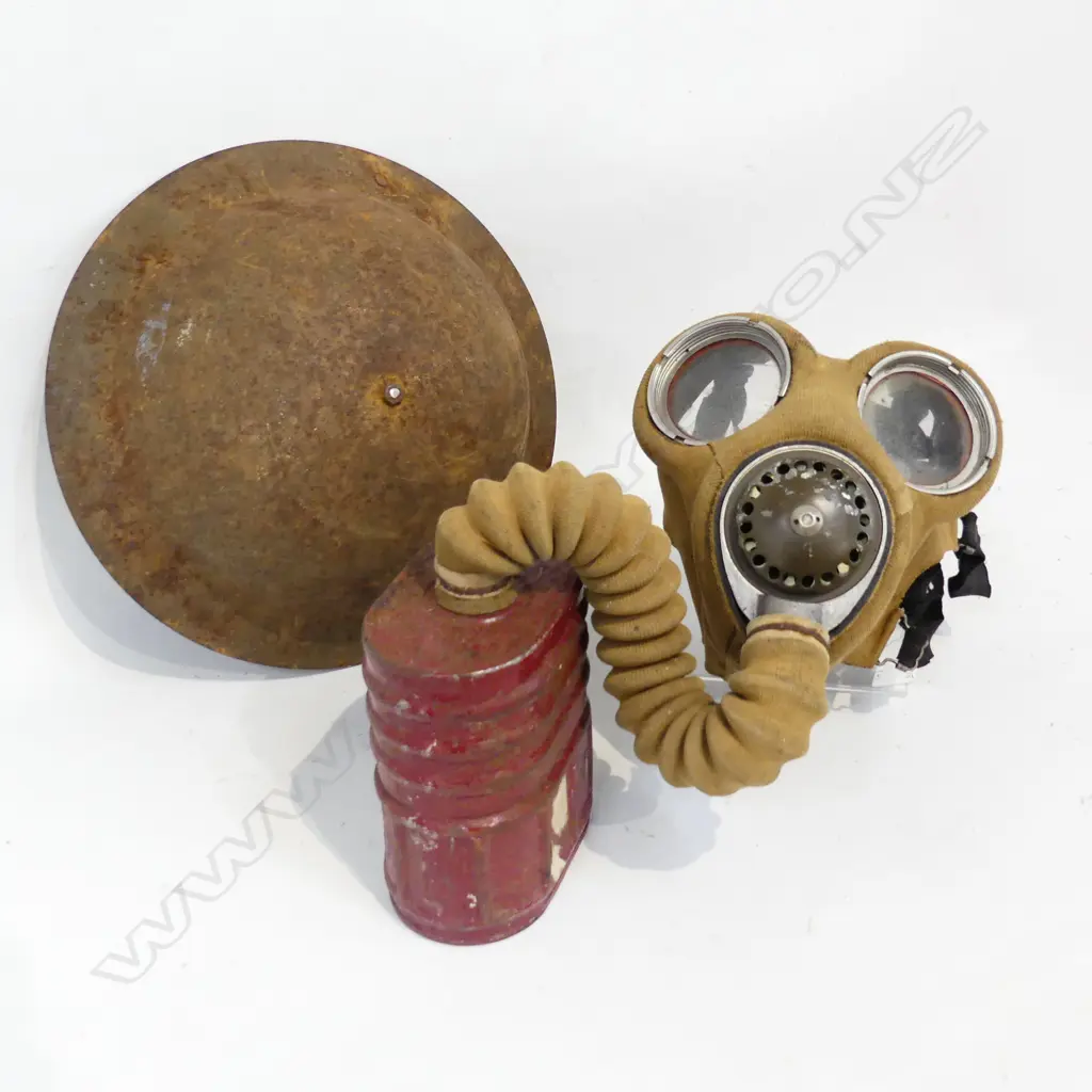 WW2 GAS MASK & BRITISH HELMET Image 1++
