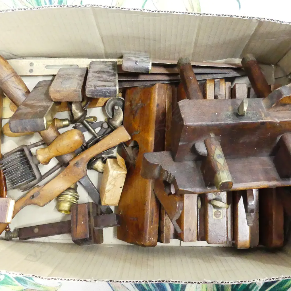 BOX LOT ASST. VINTAGE HAND TOOLS; PLANES, SET SQUARES ETC Image 1++