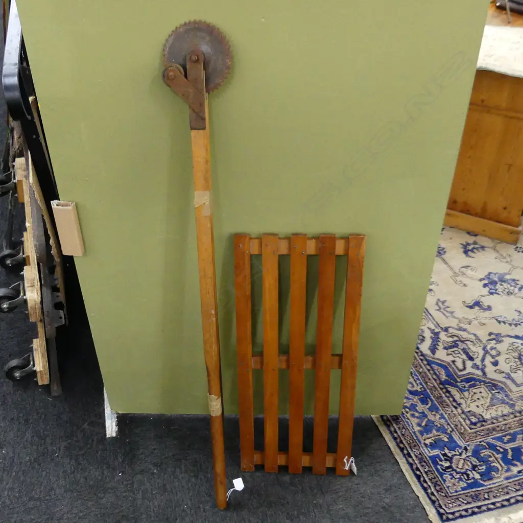 GARDEN EDGING TOOL L.1210mm, RULER, WOODEN RACK 715x305mm Image 1++