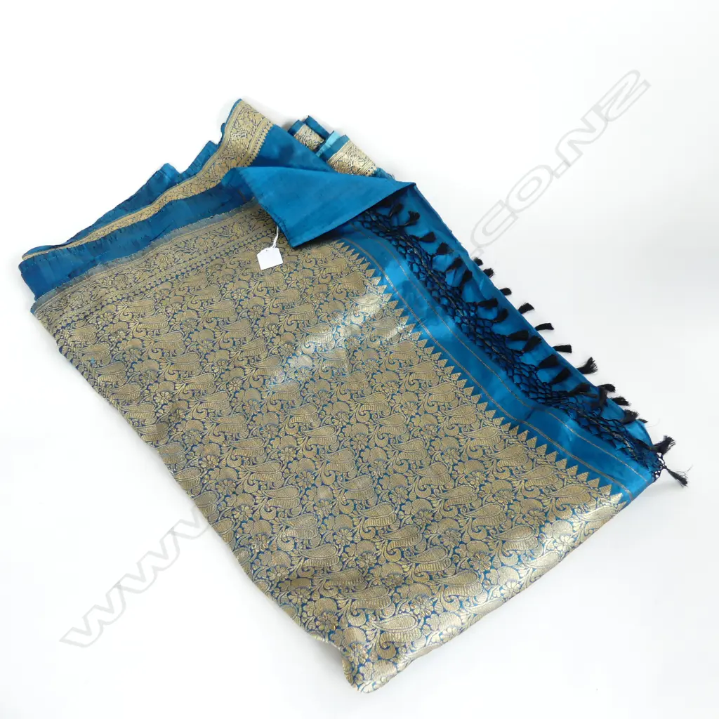 VINTAGE SILK SARI, TURQUOISE EMBELLISHED WITH GOLD THREAD, L 5000 x 70mm Image 1++